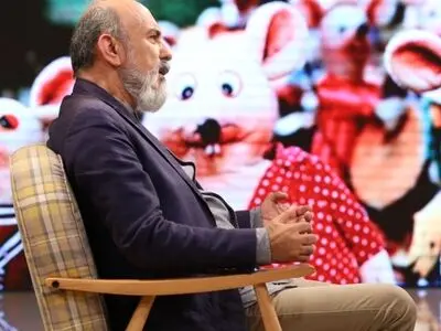 اگر بخواهیم برای تلویزیون شاخ و شانه بکشیم، تلویزیون شاخمان را می‌شکند/ جناب خان را شهید کردند
