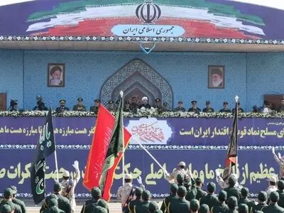 Armed forces begin parade in Tehran