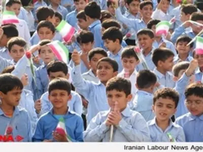 طرح استیضاح فانی در آستانه بازگشایی مدارس منطقی نیست