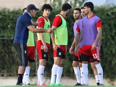 اظهارات مدیر حقوقی فدراسیون فوتبال درباره شایعه همراهان تیم ملی