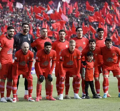 ویدیو: گل اول تراکتور به گل گهر توسط حسین زاده