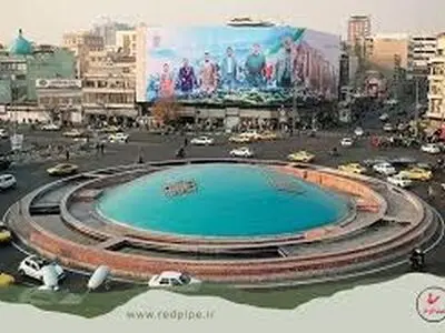  طرح جدید دیوارنگاره میدان انقلاب با تصاویری از همراهی نلسون ماندلا و یحیی سنوار با امام خمینی(ره)/عکس