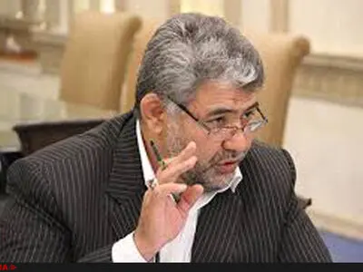 لوایح دولت و مجلس به صورت گازانبری اختیارات شوراها را کاهش داده است