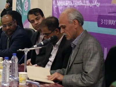 مجموعه شعر«سوت در ایستگاه برزخ» ذوالفقار شریعت از نگاه منتقد کاشانی/امیرعباس مهندس: شعر شریعت به فلسفه‌ی زیستن اشاره دارد