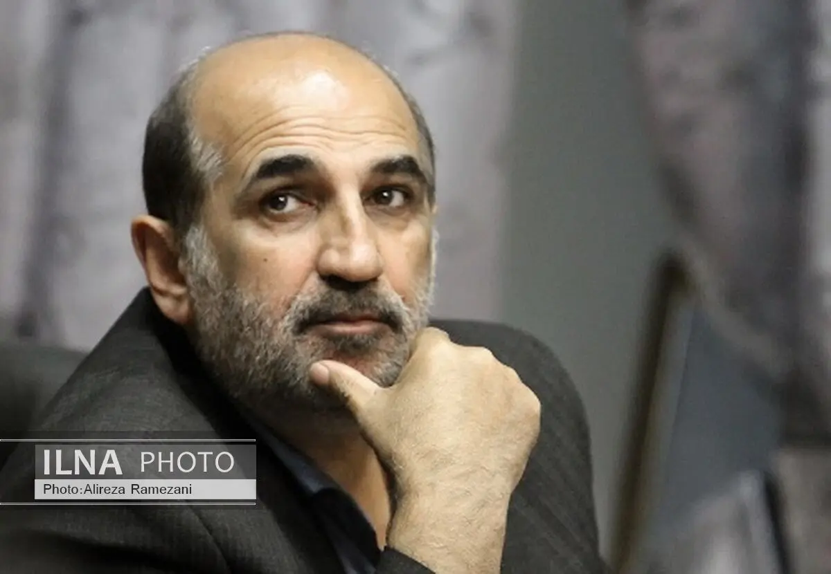 برای نصب بنر از کمیسیون‌فرهنگی اجازه نمی‌گیرند/ از انتقادها استقبال می‌کنم