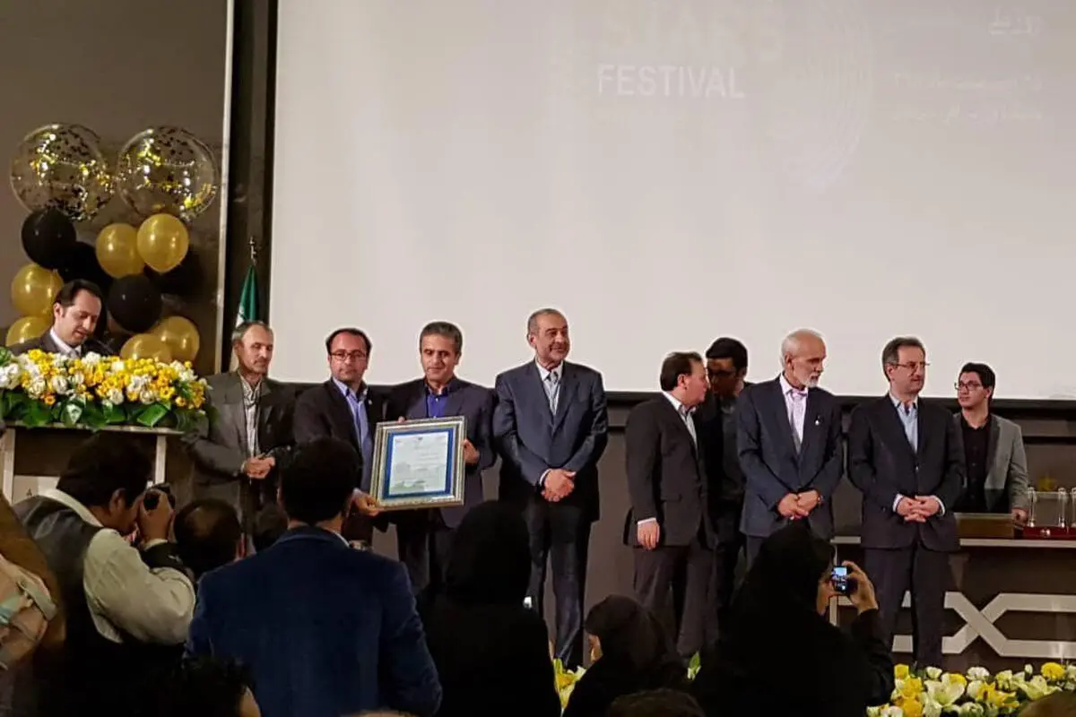 فیلم / جشن و پایکوبی بازیکنان آژاکس در جشن قهرمانی لیگ هلند