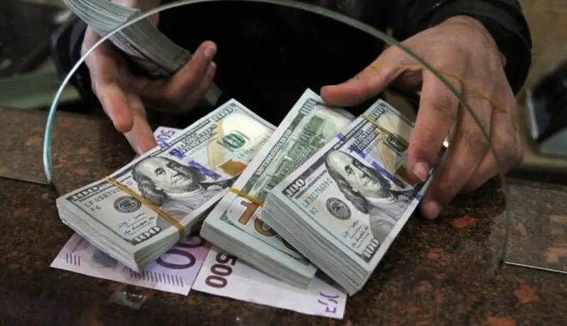فروش 1000 دلار اسکناس ارز در شعب 3 بانک از امروز
