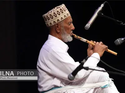 لوح خادم فرهنگی به شیرمحمد اسپندار اهدا شد