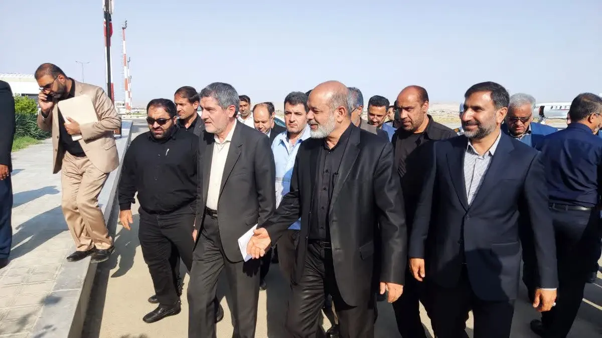 وزیر کشور از نقاط زلزله زده جنوب فارس بازدید کرد