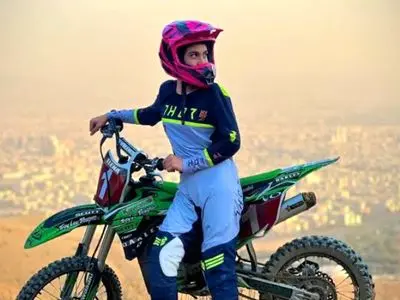 خبر امیدوارکننده از وضعیت دختر موتورسوار سانحه‌دیده