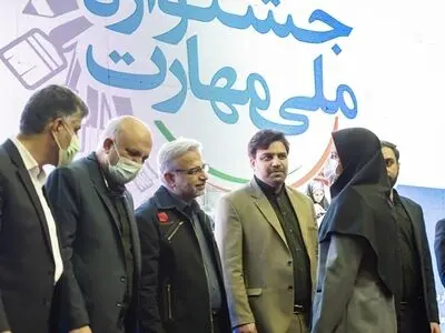 تقدیر از فعالان عرصه مهارت‌آموزی معرفی سفیران مهارت با حضور سرپرست وزارت کار