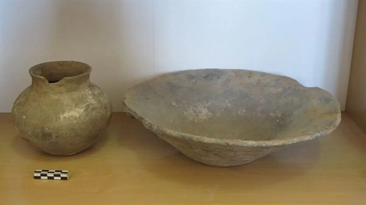 کشف ۳ ظرف سفالی هزاره اول قبل از میلاد در روستای انذر طارم
