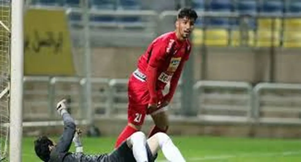 ادام همتی با پرسپولیس تمدید کرد (عکس)