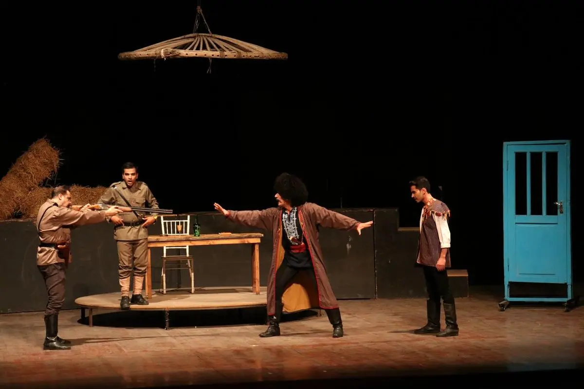 نمایش «صحرا مرد» روی صحنه می‌رود