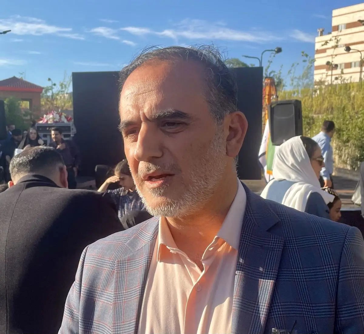 تکمیل سرانه خدماتی در حصارک با احداث بازار روز در مجاورت پارک مادر و کودک