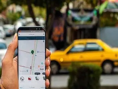 حمایت نمایندگان مجلس و فعالان کارگری از بیمه رانندگان تاکسی‌های اینترنتی/ پلتفرم‌ها پا به میدان بگذارند