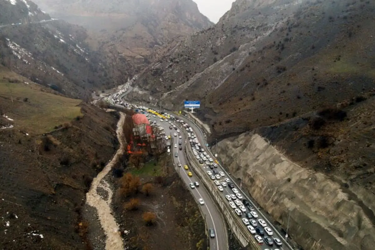 ترافیک سنگین در چالوس و آزادراه تهران-شمال/ ممنوعیت تردد از مرزنآباد به سمت تهران از ساعت ۱۱