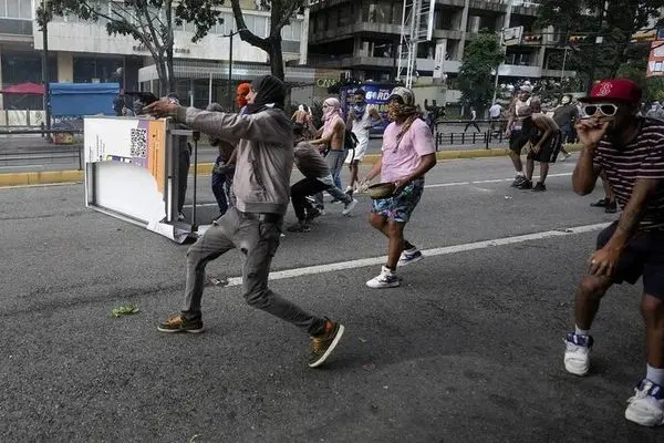 At least 15 people detained for vandalism, destabilization in Venezuela