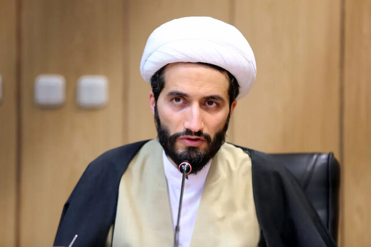جدول عناوین دروس باید بازبینی شود