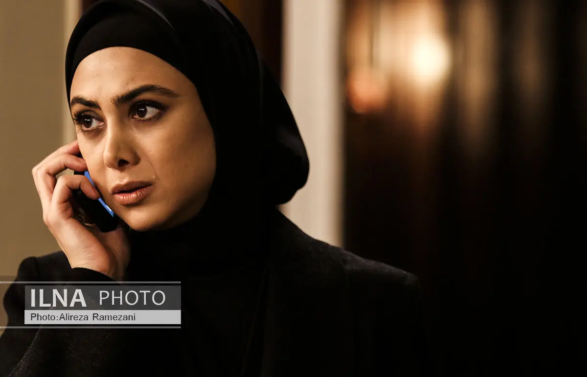 آزاده صمدی به «پشت بام تهران» رسید