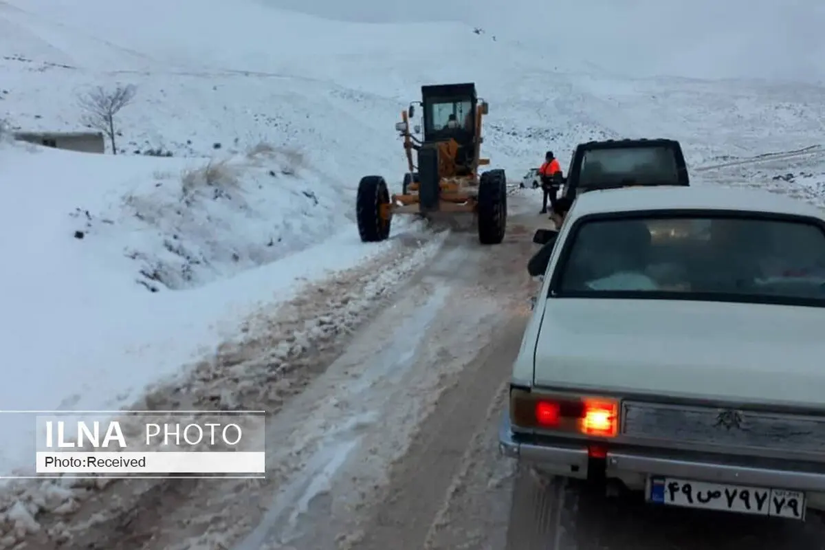 بارش برف در محور کرج ـ چالوس؛ هشدار پلیس راه البرز درباره لغزندگی و ریزش سنگ