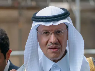 وزیر انرژی عربستان: همه کشورها به توافق کاهش تولید نفت پایبند باشند
