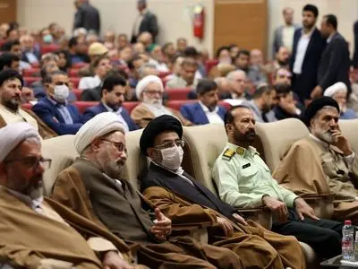 محبت حضرت زهرا(س) در دل همه جریان دارد

