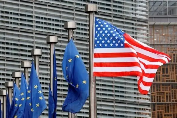 US, EU Warn about Threat of Ukrainian Economic Collapse