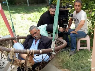 پخش پشت صحنه سریال «زمین گرم» در روز اربعین