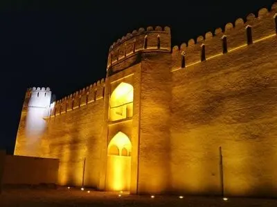 ارگ تاریخی راین نورپردازی شد