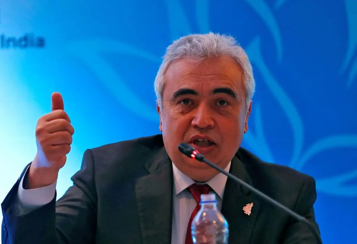 تداوم اختلال تردد از تنگه هرمز امنیت انرژی را به خطر می‌اندازد