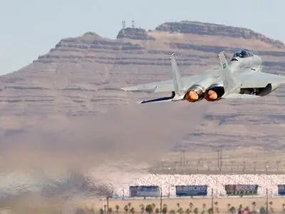 سقوط یک فروند جنگنده سعودی در جنوب یمن + تصویر