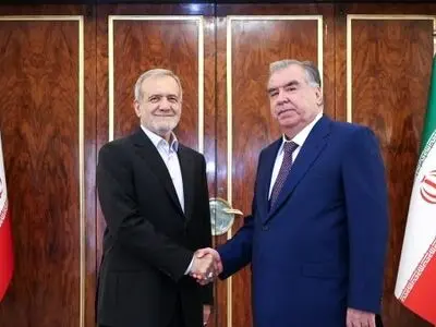 باید تلاش کنیم مرزهای سیاسی را کمرنگ و همکاری‌ها و مناسبات را پررنگ کنیم