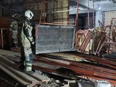 سقوط سبدحمل بار جرثقیل تاورکرین باعث مرگ و مصدومیت ۳ کارگر شد