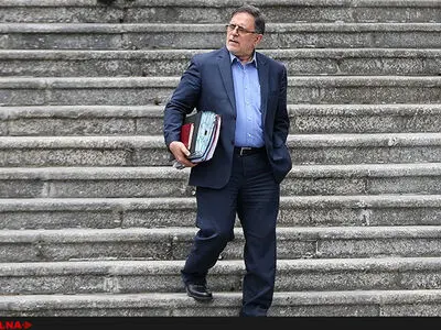 در سال ۹۵ یکسان‌سازی نرخ ارز را در دستور کار داریم