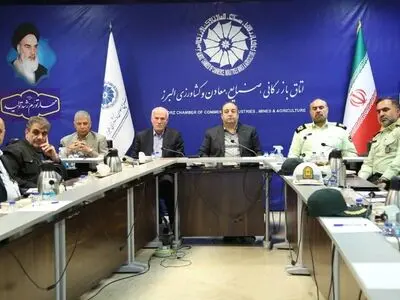 ضرورت استفاده از ظرفیت خیرین امنیت‌ساز در زمینه هوشمندسازی پلیس البرز