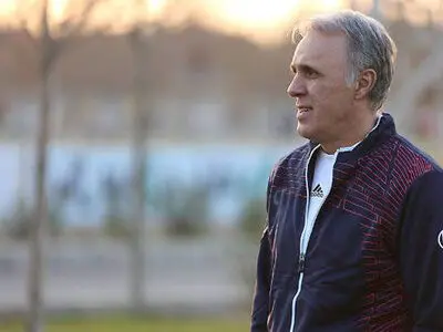 حمید علیدوستی از سرمربیگری تیم نوجوانان برکنار شد