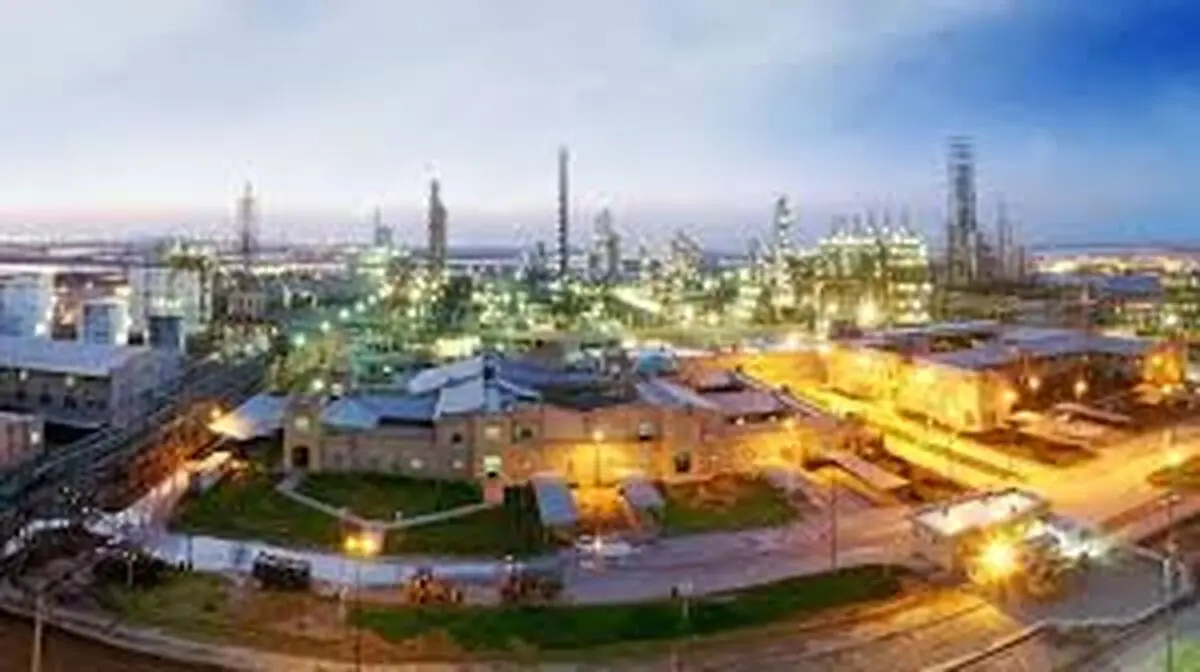 دستاوردی بزرگ برای پتروشیمی امیرکبیر/ انعقاد قرارداد بلندمدت ١٠ ساله دریافت خوراک گازی اتان