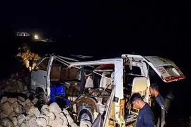 سقوط یک دستگاه مینی بوس در گردنه چری شش فوتی و ۱۲مصدوم برجای گذاشت