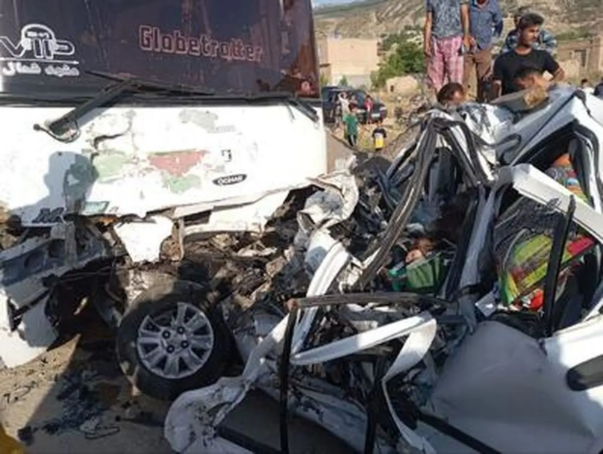 تصادف تیبا و اتوبوس مرگ 3 سرنشین تیبا را رقم زد