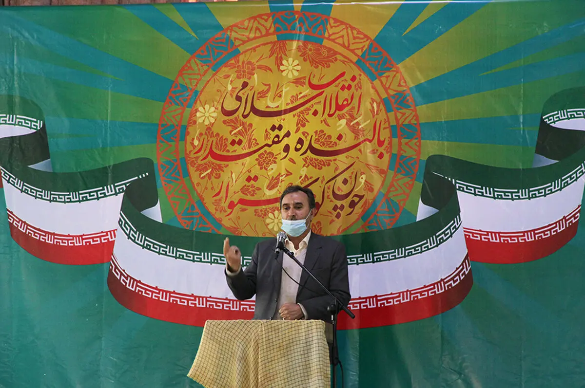دشمنی نظام سلطه با انقلاب اسلامی با سازش حل نمی‌شود/ بعد از انقلاب امور سیاسی و اجتماعی در کشور  پیشرفت فوق‌العاده‌ای داشت