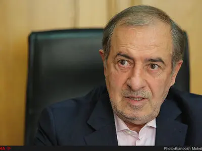 اصلاح‌طلبان باید دندان طمع حضور در قدرت را بکشند/ رنگین‌کمانی از سلیقه‌های مختلف سیاسی کشور را از مشکلات فعلی نجات می‌دهد