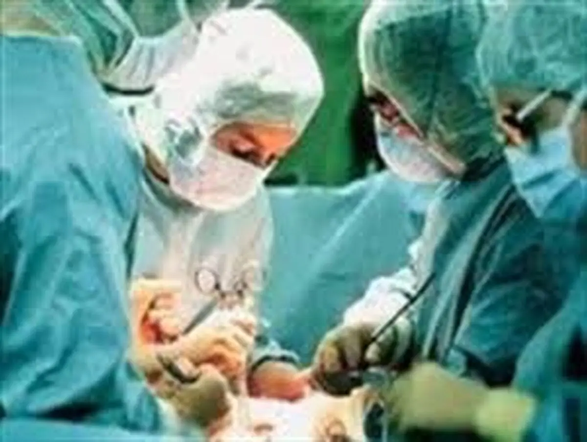 خارج کردن سوزن از کلیه چپ مرد 44 ساله تبریزی