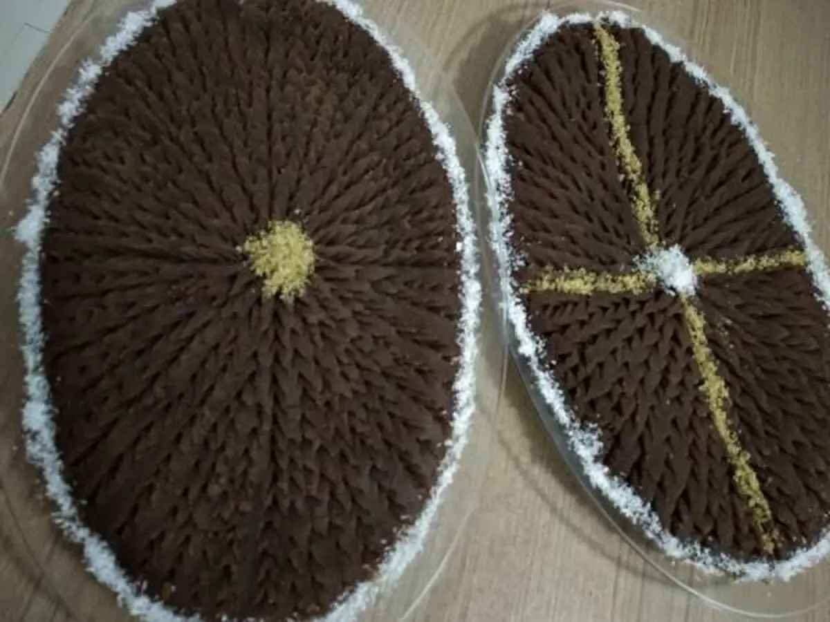طرز تهیه حلوا سیاه با شیره انگور