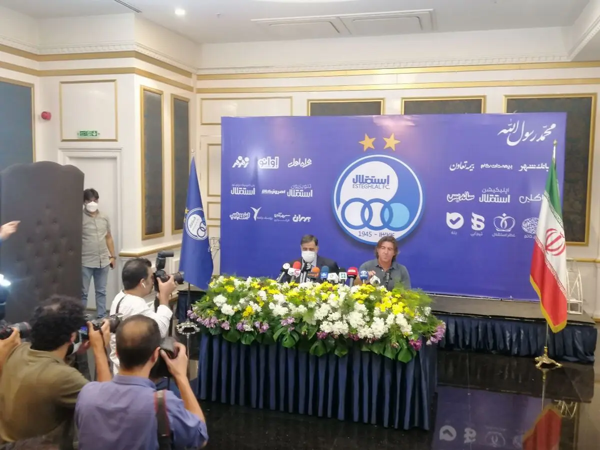 ویدیو: قرارداد ساپینتو با استقلال امضا شد