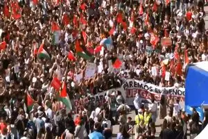 تظاهرات دانشجویان دانشگاه مادرید در حمایت از غره و ناوگان صمود + فیلم