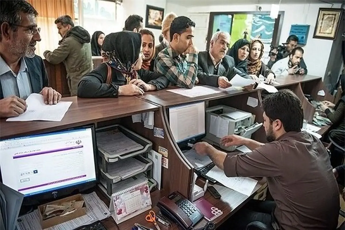 اعتراض کارکنان دفاتر پیشخوان دولت به‌ عدم تغییر تعرفه‌ی خدمات/ تورم ۱۴۰۱ را با حقوق ۹۹ رد می‌کنیم! 
