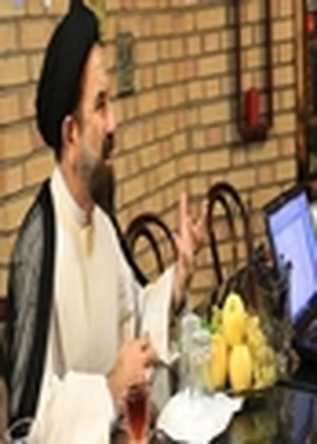 آنانی که برای مردم تصوری از بهار را ساختند، بیایند و پاسخ دهند