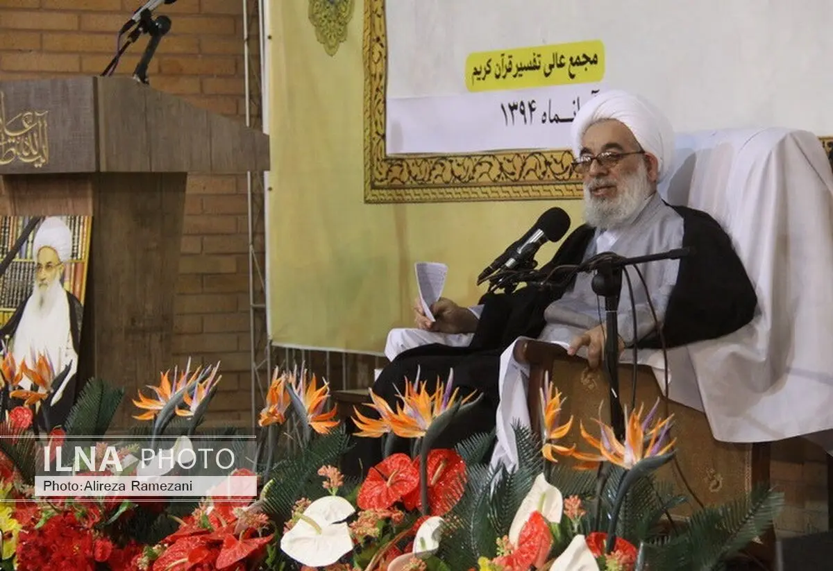 از نظر علامه‌طباطبایی، متشابهات قرآن را با محکمات قرآن باید فهمید