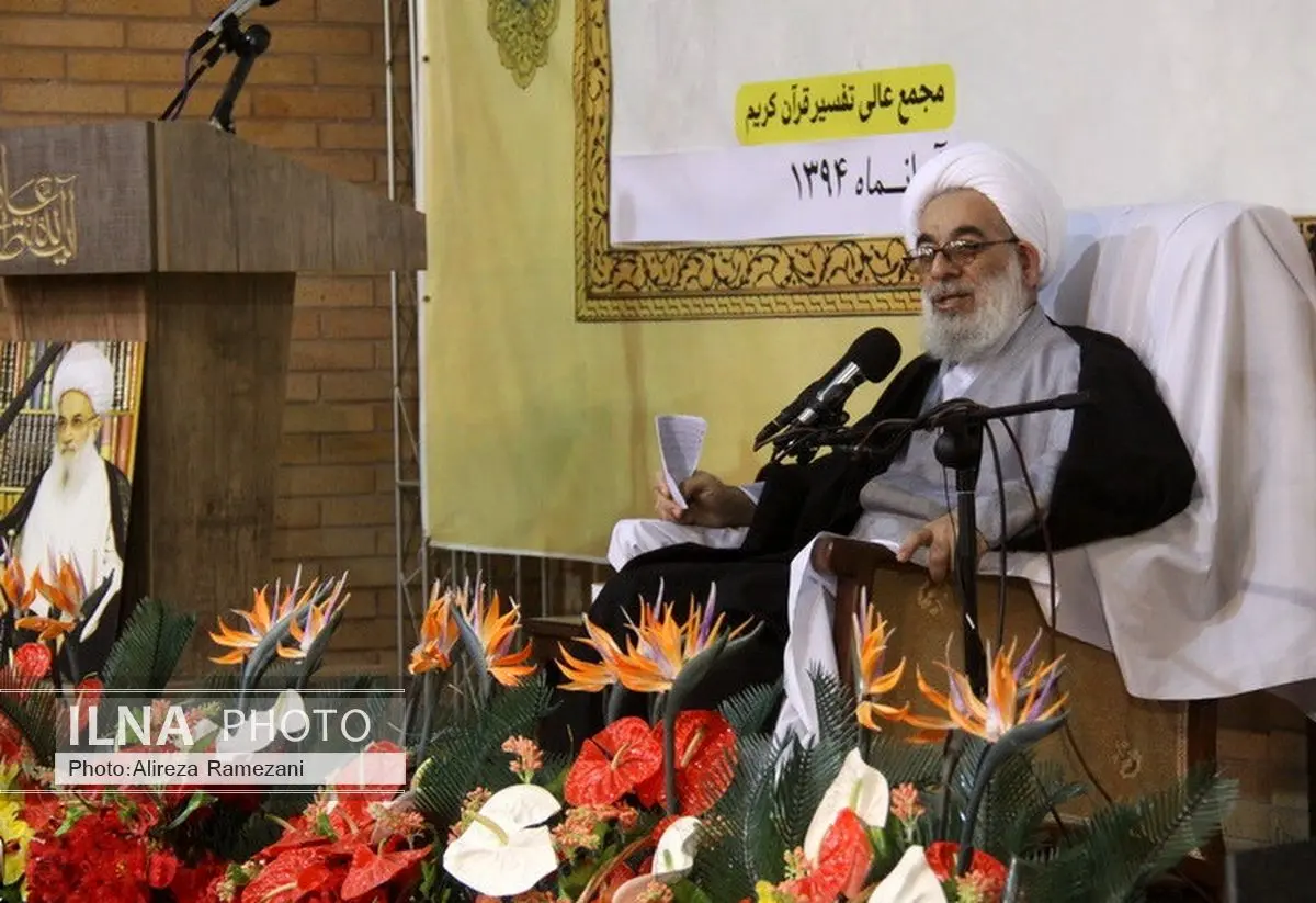از نظر علامهطباطبایی، متشابهات قرآن را با محکمات قرآن باید فهمید